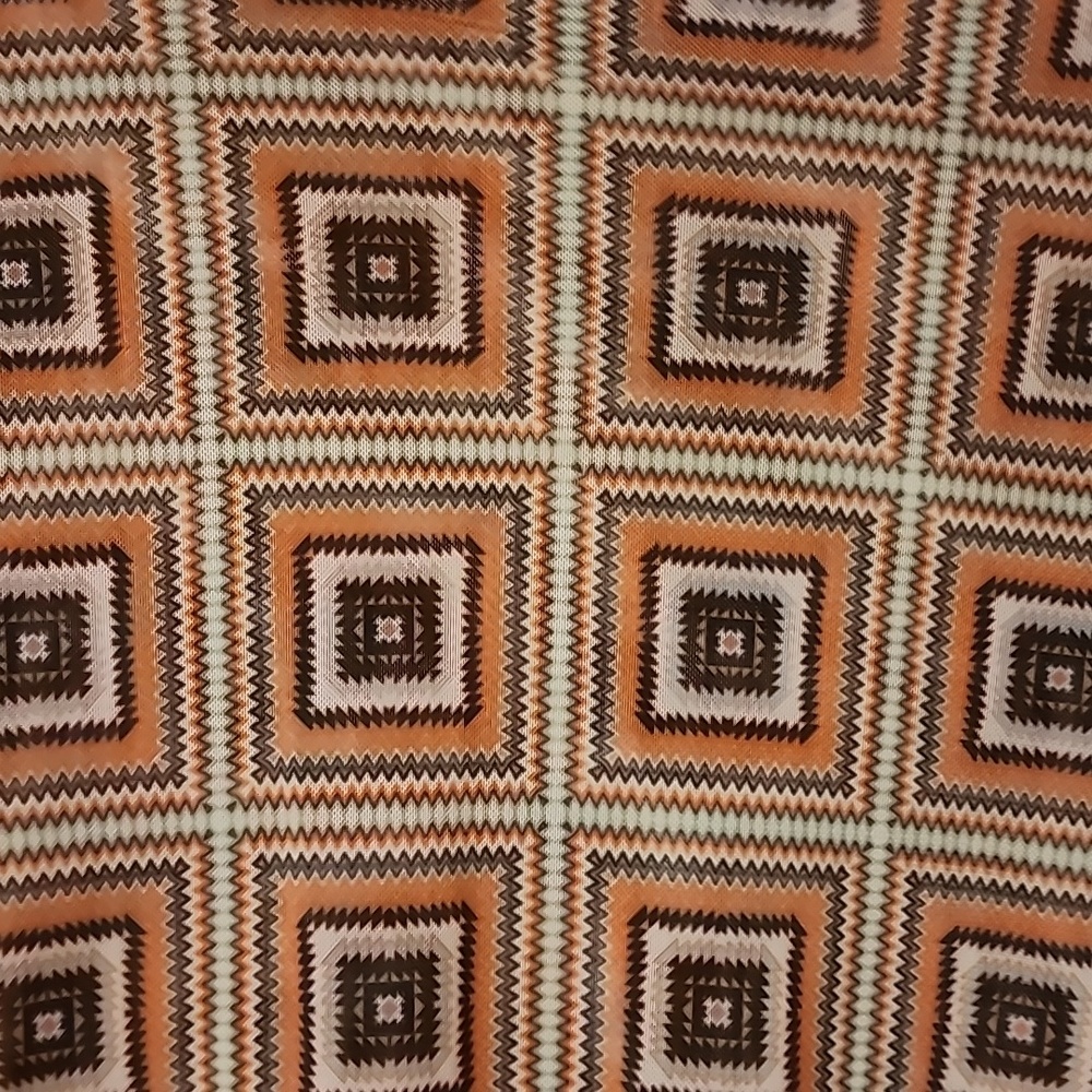 Mesh Square Pattern Top - Picture 2 of 3